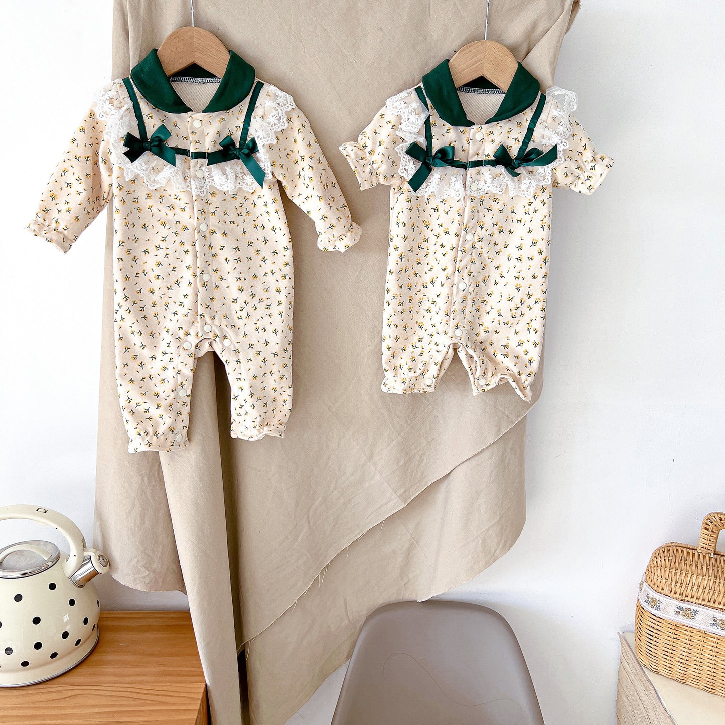 Baby jumpsuit spring and autumn romper girl baby lace outing suit newborn cotton thin section