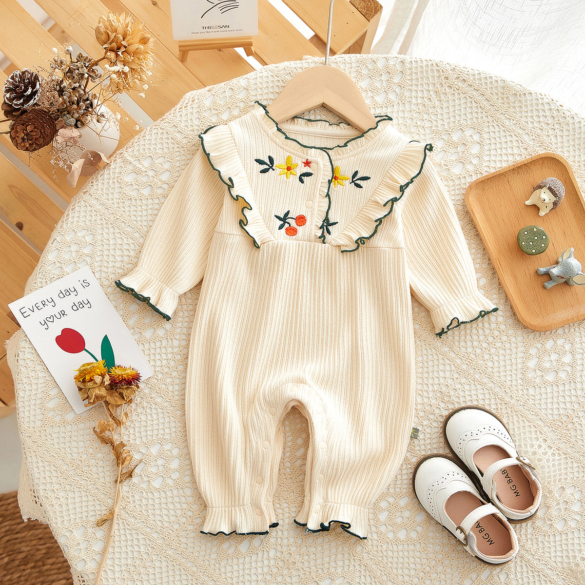 Baby Onesie Fall New Baby Girl Green Flower Sweet Lace Climbing Suit Newborn Baby Clothes