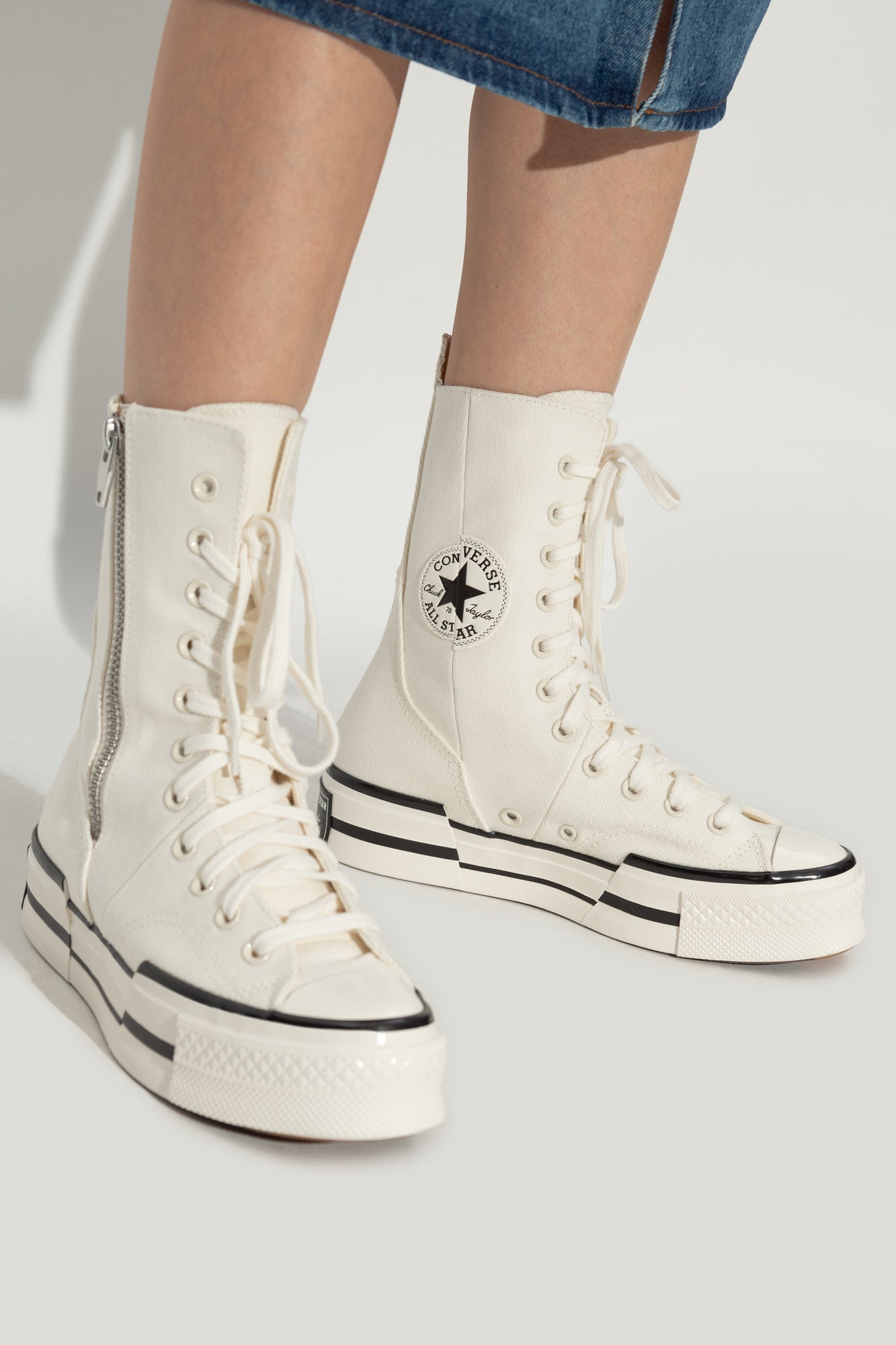 4117920 حذاء رياضي كاجوال للنساء من CONVERSE بتصميم يومي